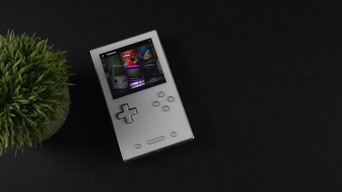 Đánh giá AYANEO Pocket VERT: Không chỉ giả lập, máy retro này chơi Roblox mượt để mang về quê dịp Tết