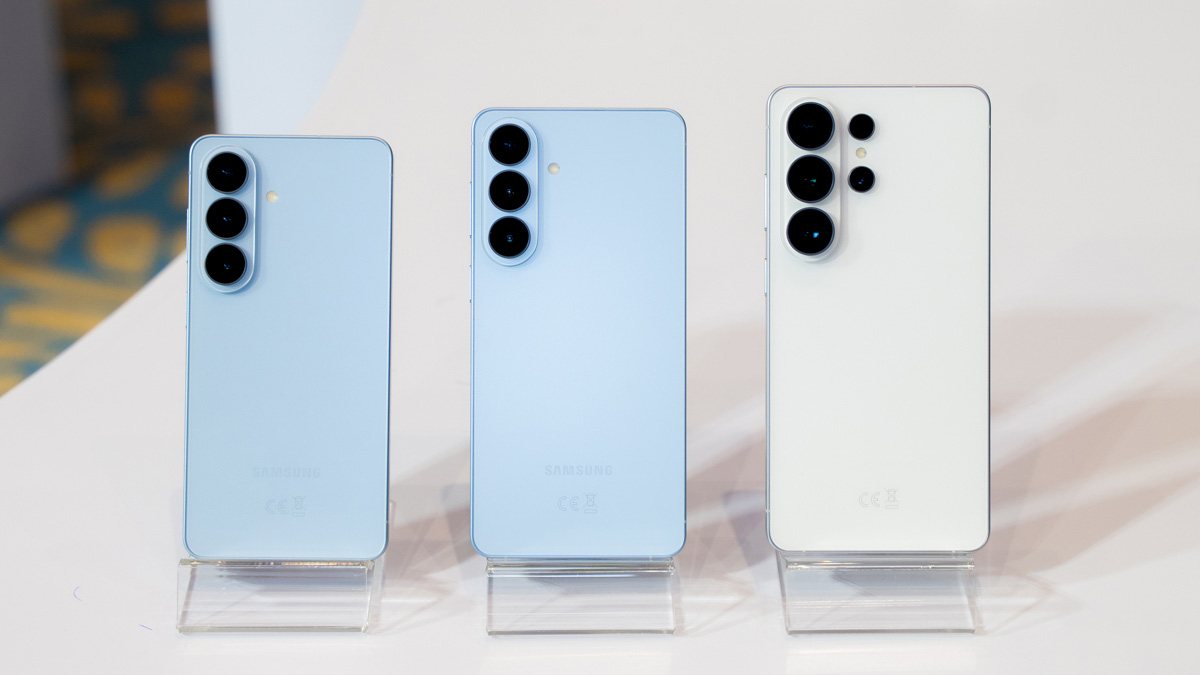 Bảng giá Samsung Galaxy S26 series: Nhiều ưu đãi hấp dẫn, giá cuối rẻ hơn đến 9.2 triệu đồng Bảng giá Samsung Galaxy S26 series: Nhiều ưu đãi hấp dẫn, giá cuối rẻ hơn đến 9.2 triệu đồng