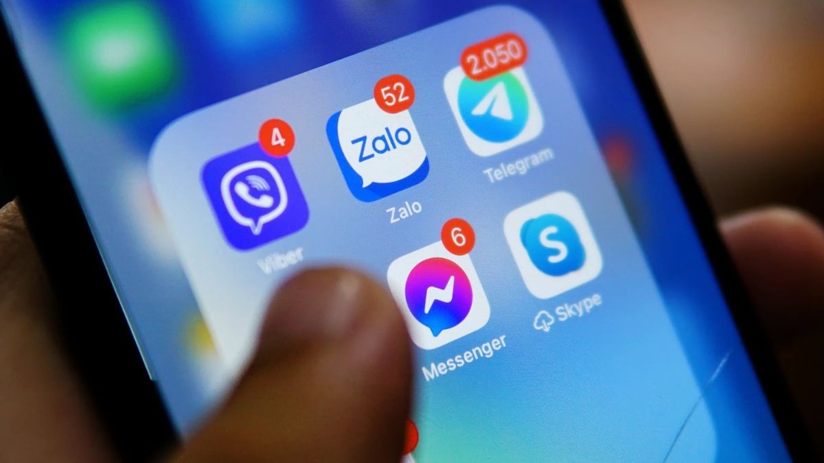 Tin nhắn Zalo và Messenger có bị xem không