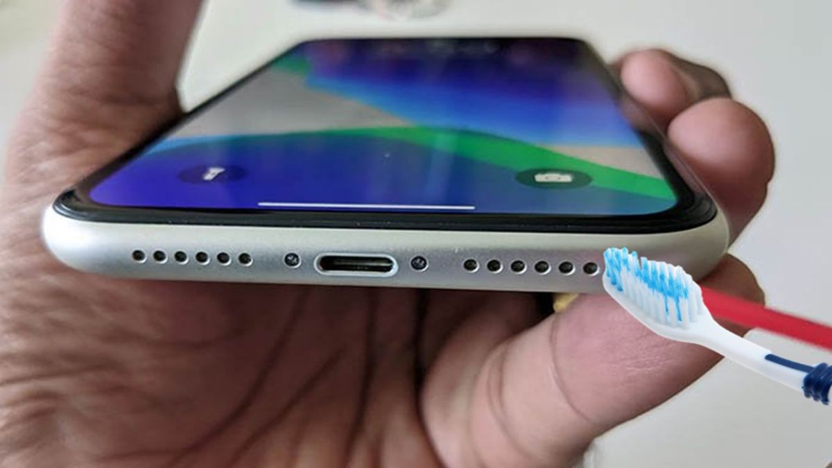 Cách khắc phục lỗi âm lượng iPhone bị nhỏ dần Vệ sinh loa iPhone