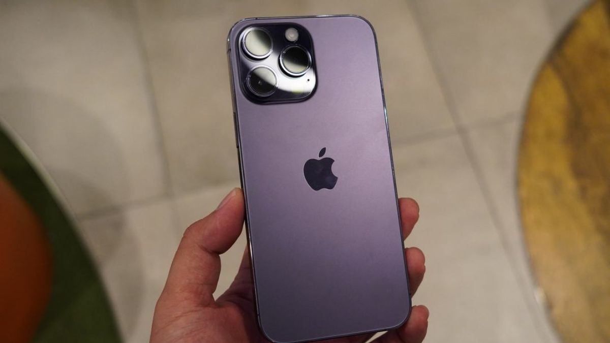 iPhone 14 Pro Max chống bám vân tay khá tốt