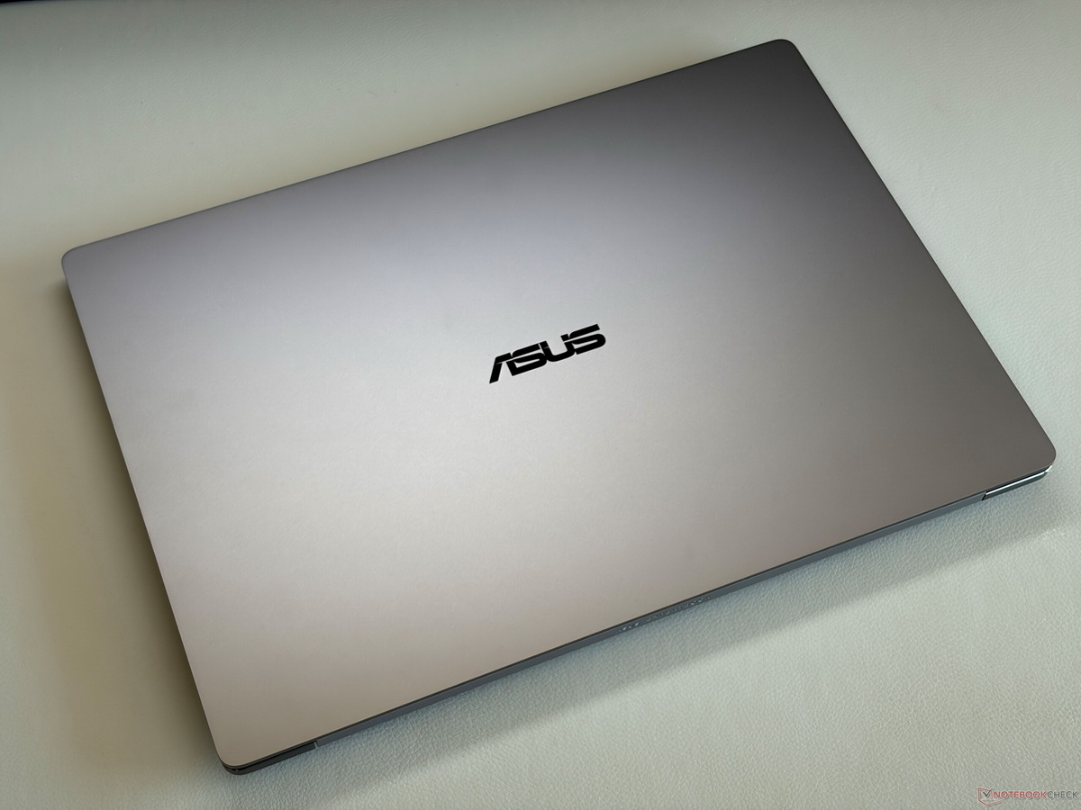Đánh giá laptop Asus ExpertBook PM5 G2: Laptop doanh nhân mạnh mẽ