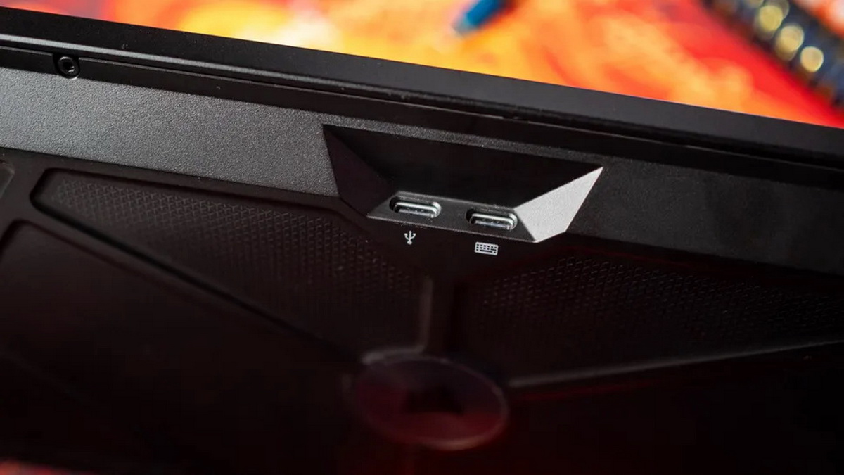 Đánh giá Corsair Galleon 100