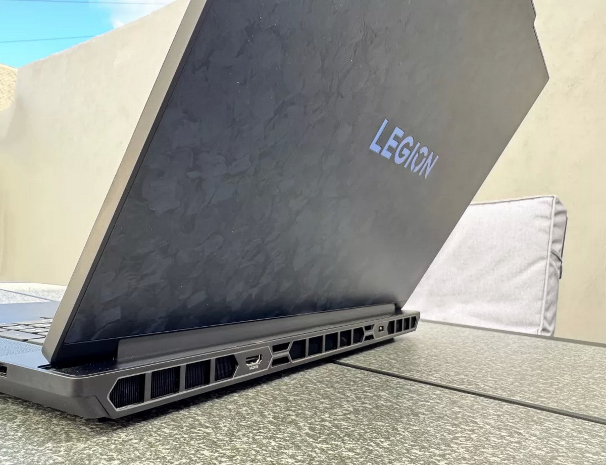 Đánh giá Lenovo Legion 9i Gen 10: Hoàn hảo để thay desktop