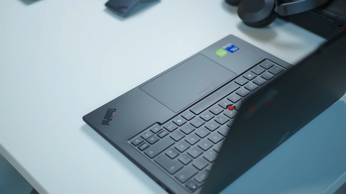 Đánh giá Lenovo ThinkPad T14s Gen 7: Hàng cận cao cấp dành cho doanh nhân