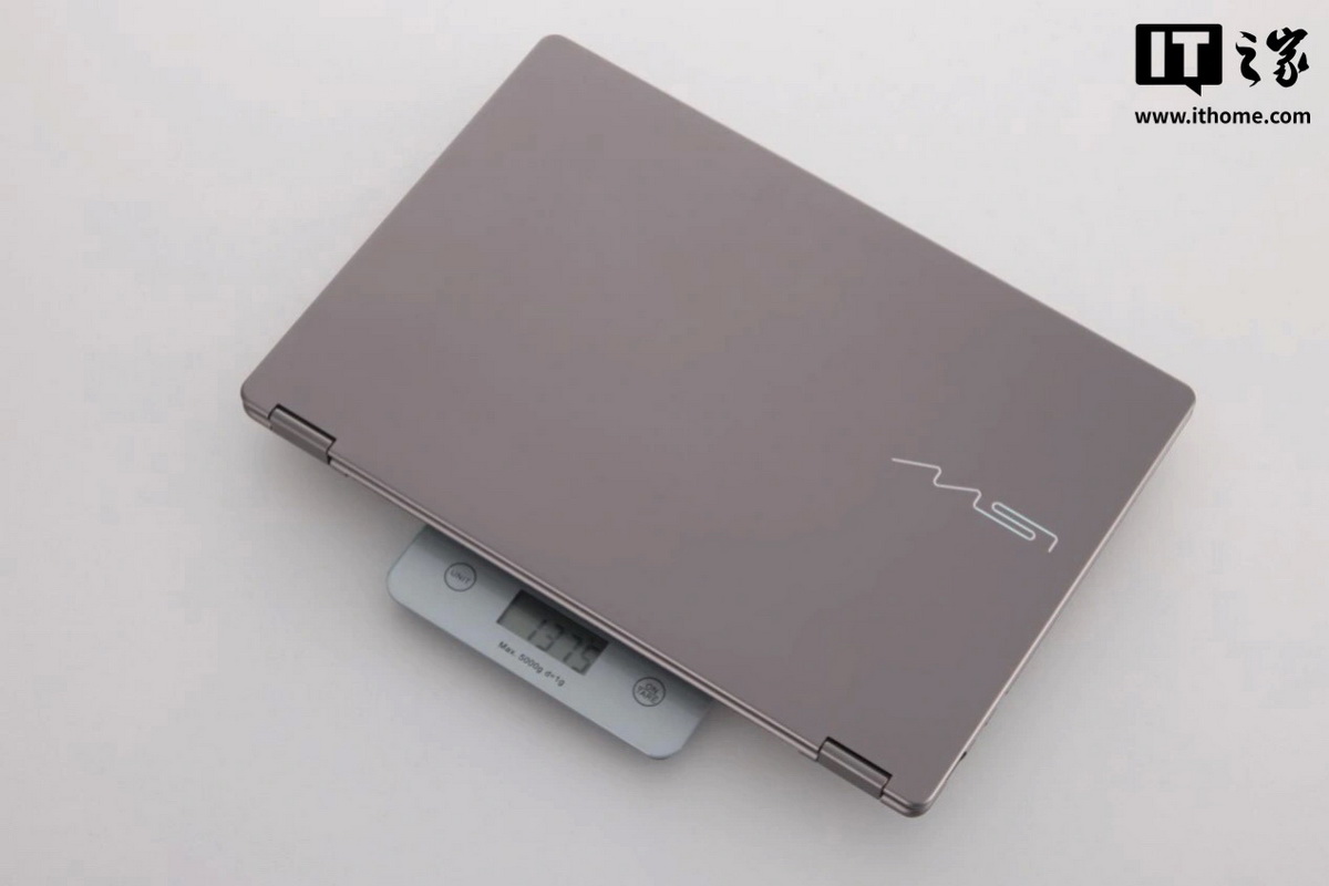 Đánh giá MSI Flip AI+ 2026