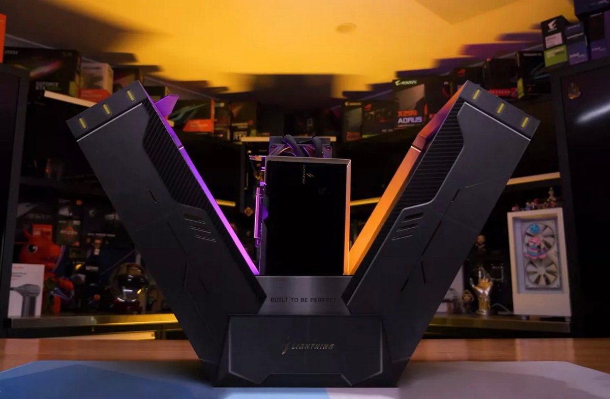 Đánh giá card đồ họa MSI RTX 5090 Lighting Z: GPU hơn 130 triệu đồng có gì đặc biệt?