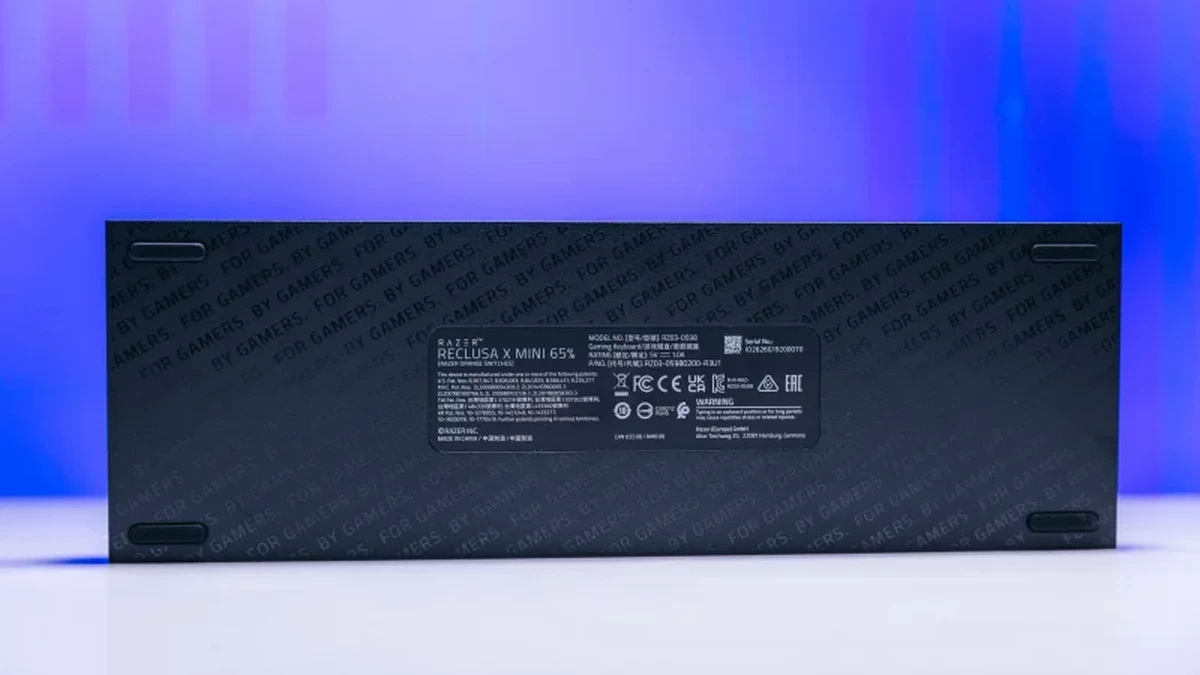Đánh giá Reclusa X Mini 65%: Bàn phím nhỏ, giá rẻ, mác Razer?