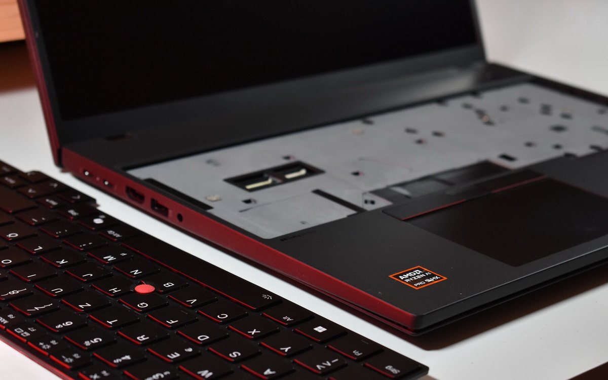 Đánh giá Lenovo ThinkPad P16s Gen 4: Workstation di động mạnh mẽ