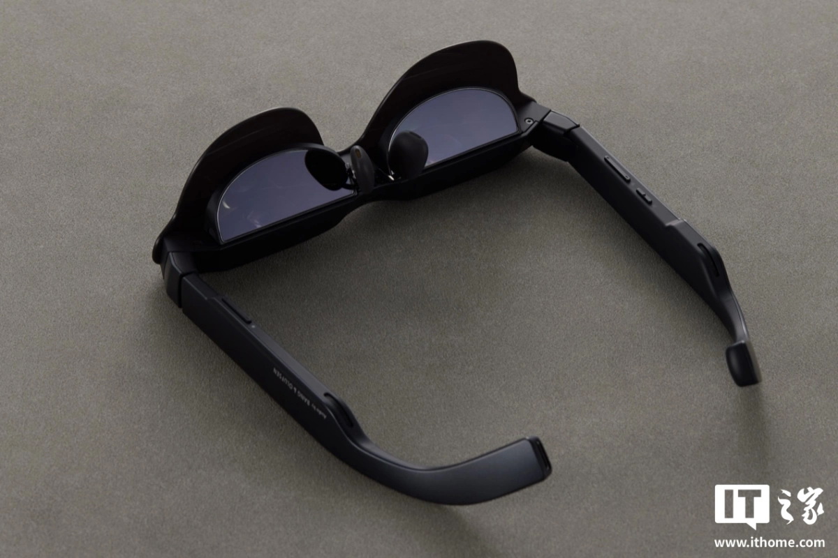 Đánh giá kính thông minh Thunderbird Air 4 Pro: Màn hình 135 inch trong túi bạn