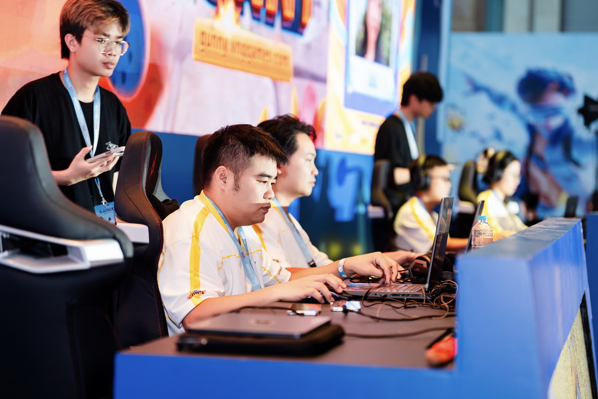 Vũ trụ Gunny đến Gamers Lead The Play bằng showmatch quốc tế và đại tiệc sinh nhật