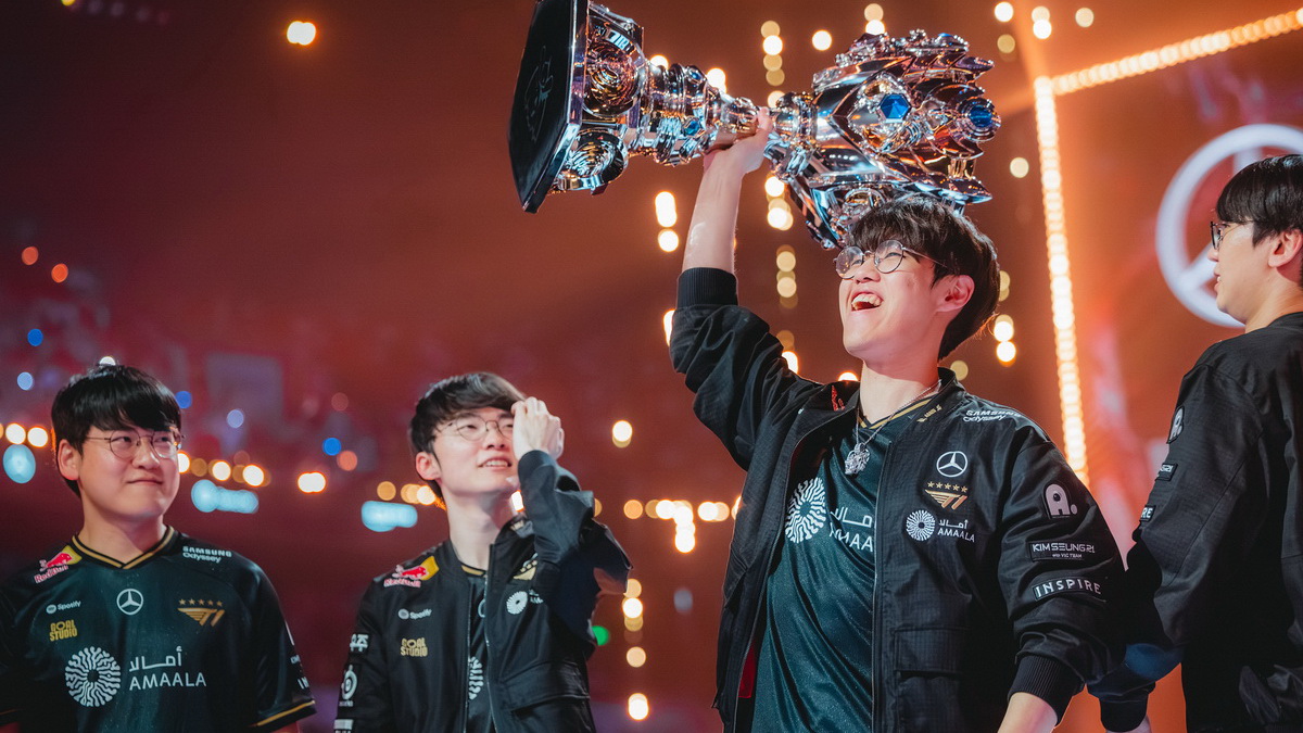 LMHT: T1 đã dùng những vị tướng nào tại CKTG 2025, ai có thể được Riot làm skin T1 2025? LMHT: T1 đã dùng những vị tướng nào tại CKTG 2025, ai có thể được Riot làm skin T1 2025?