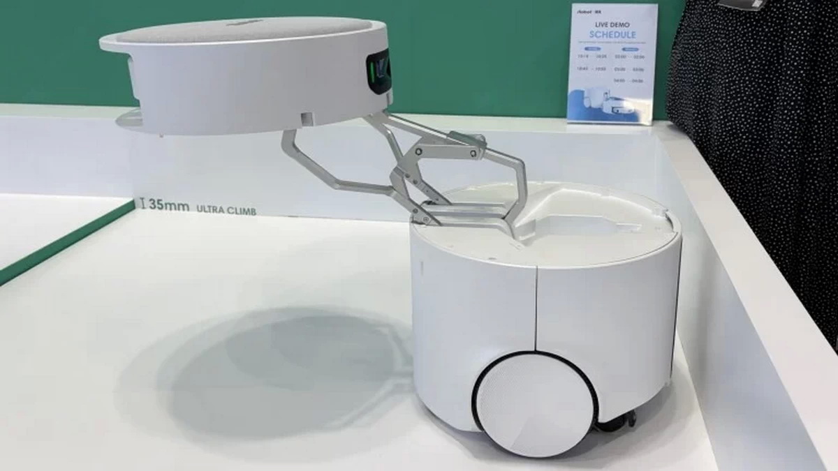 Roomba Duo là robot 2 trong 1