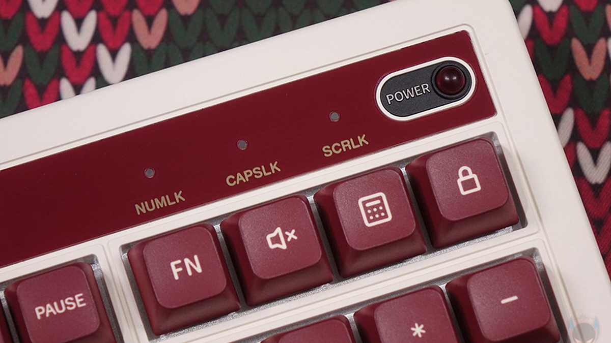 Trên tay 8BitDo Retro 108