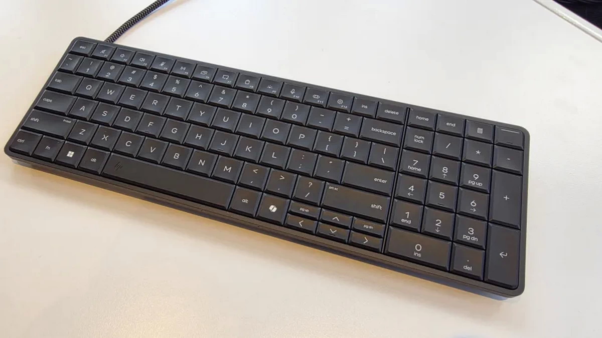 Trên tay EliteBoard G1a – Đã nói đây là PC nhưng không ai tin!