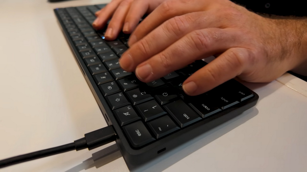 Trên tay EliteBoard G1a – Đã nói đây là PC nhưng không ai tin!