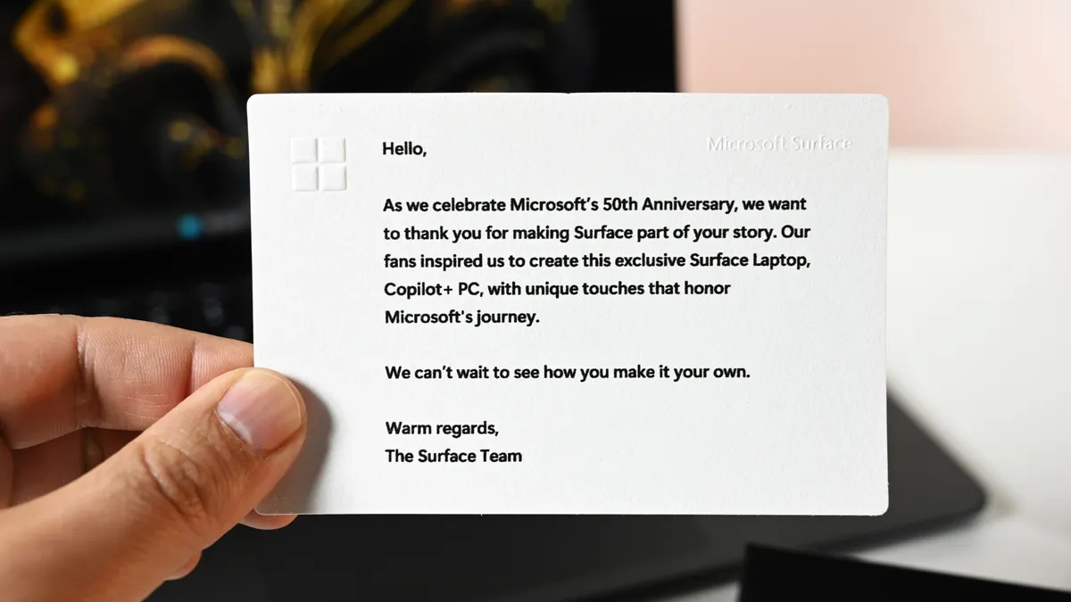 Trên tay bản laptop Surface 50th Anniversary kỷ niệm 50 năm cực đỉnh của Microsoft