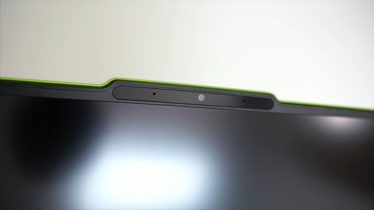 Trên tay Lenovo LOQ 15 Surge Green: Đột phá sắc xanh, hiệu năng cao, giá từ 56 triệu