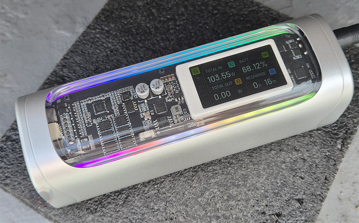Trên tay Shargeek 300: sạc dự phòng 24.000mAh với màn hình thông minh