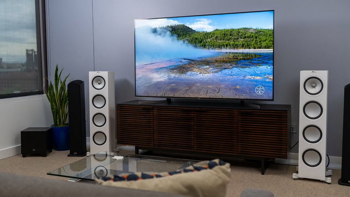 OLED và QLED: Đâu mới là công nghệ TV đáng tiền nhất trong năm 2026?