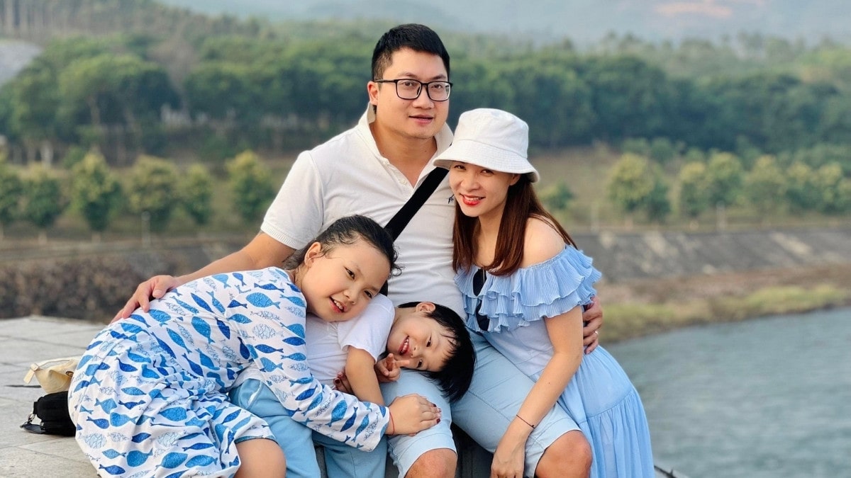 Ảnh gia đình đi du lịch náo nhiệt