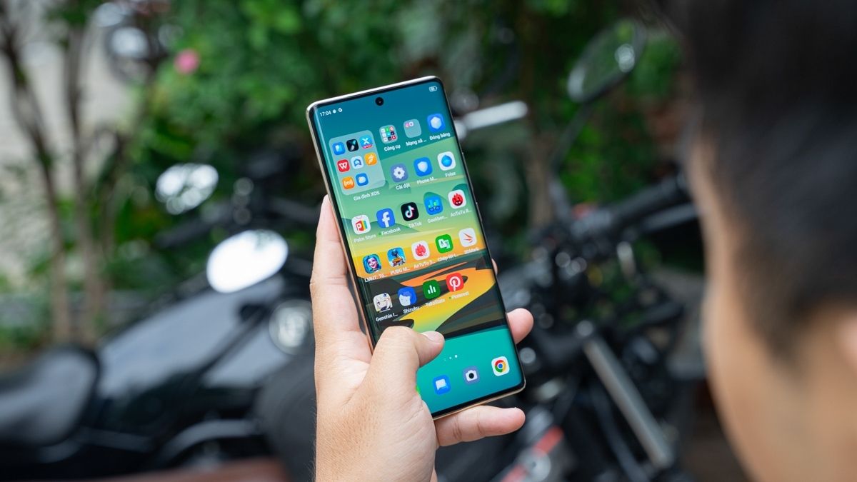 Ưu và nhược điểm của màn hình cong