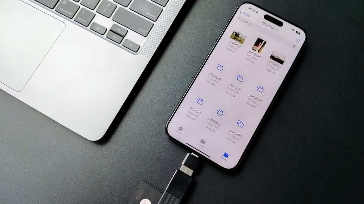 Mẫu iPhone 15 Pro 3 mắt