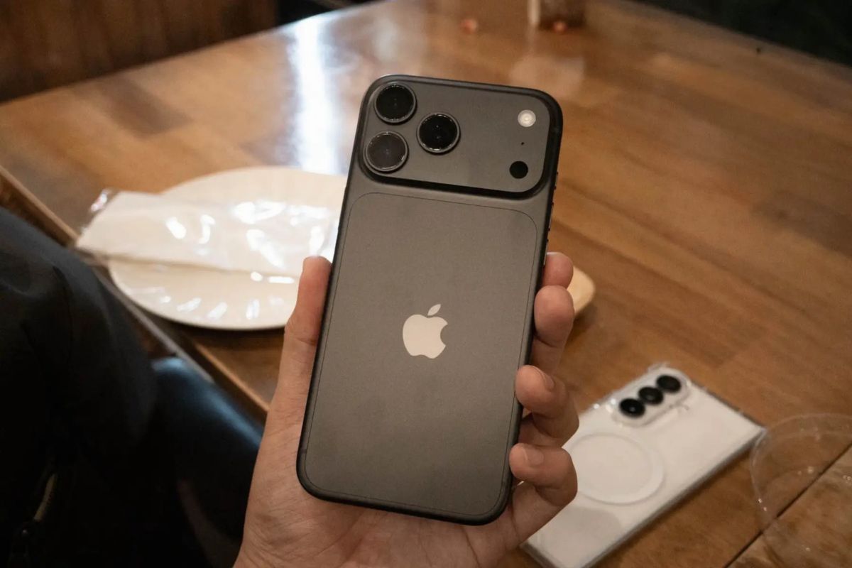 Màu Đen iPhone 18 Pro Max