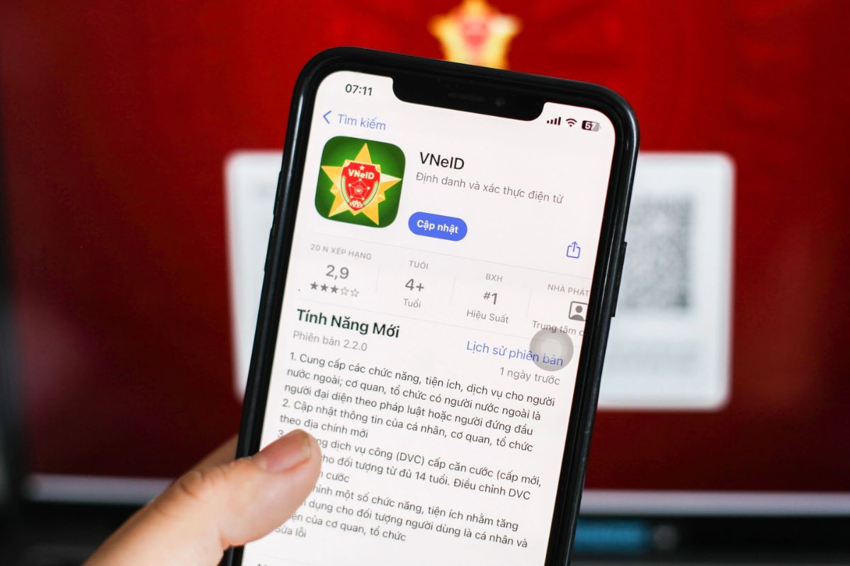 Cập nhật ứng dụng VNeID
