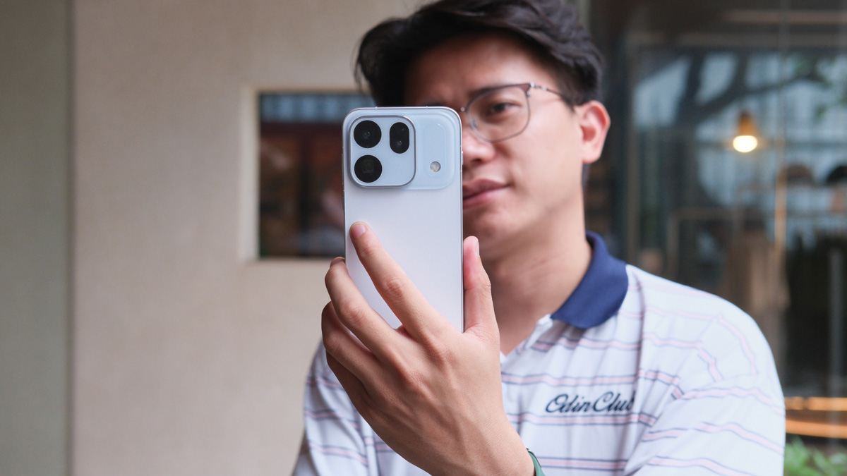 Trên tay OPPO Find X10 chính hãng: Nhỏ gọn nhưng mạnh mẽ, camera tele quang học 200MP, pin 8000mAh!