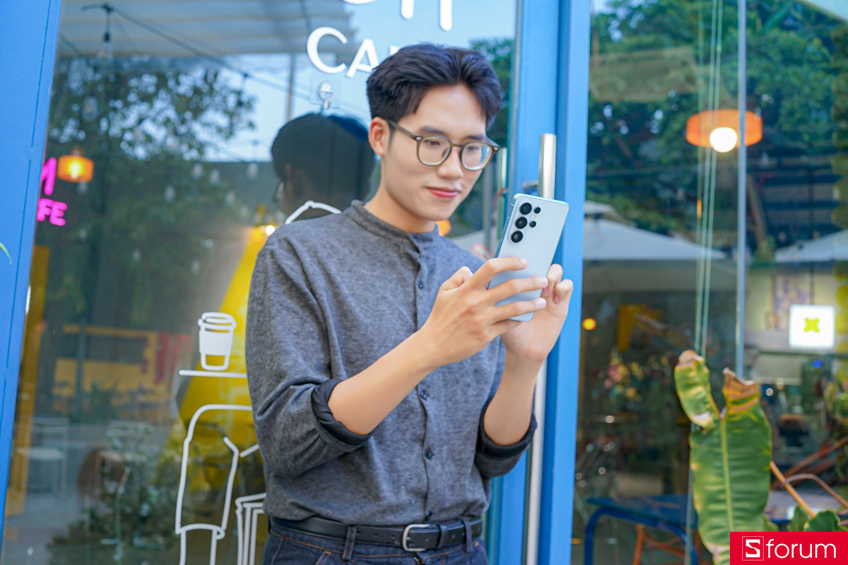 Khẳng định vị thế Galaxy S26 Series: Tiên phong với công nghệ Chống nhìn trộm chủ động & Galaxy AI Phone Tích hợp