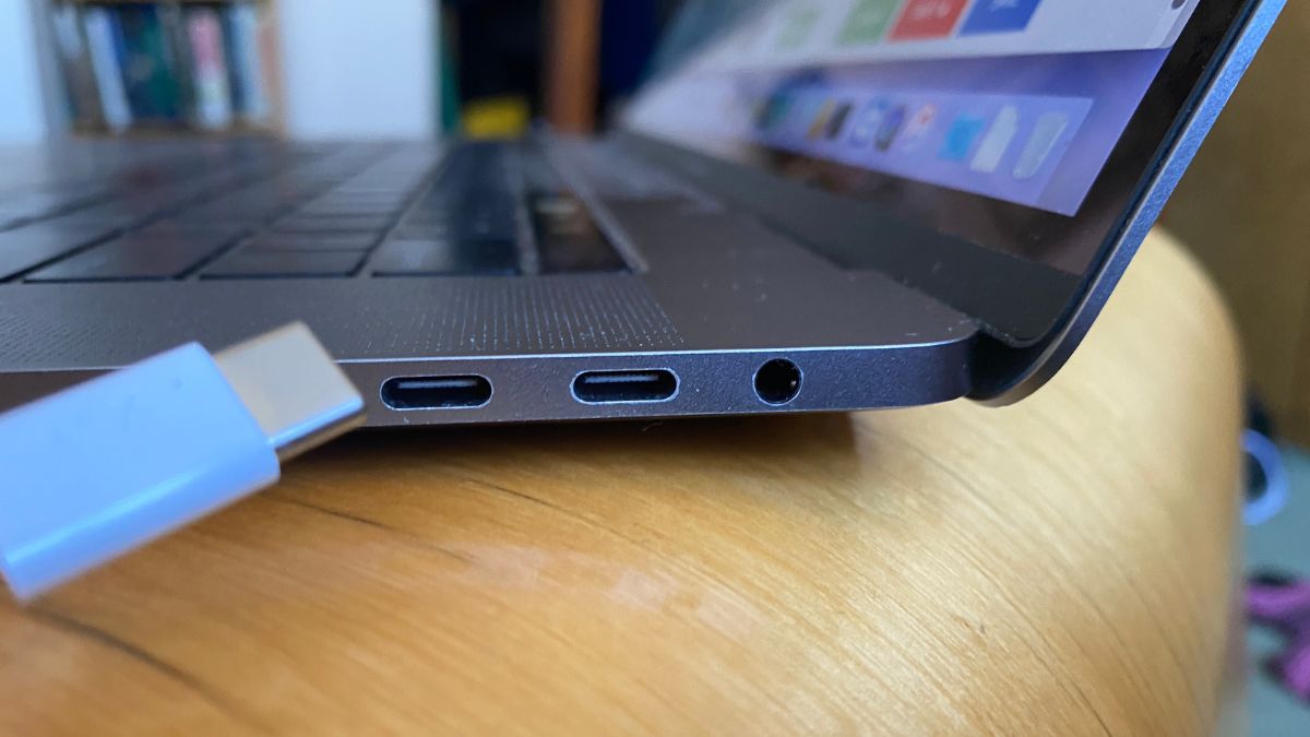 khắc phục lỗi MacBook không nhận chuột USB - kiểm tra kết nối giữa usb với macbook