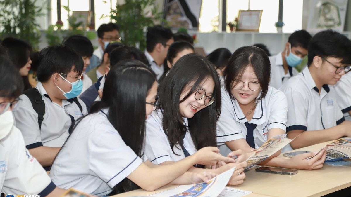 D01 gồm những môn nào? Gợi ý ngành học phù hợp khối D01