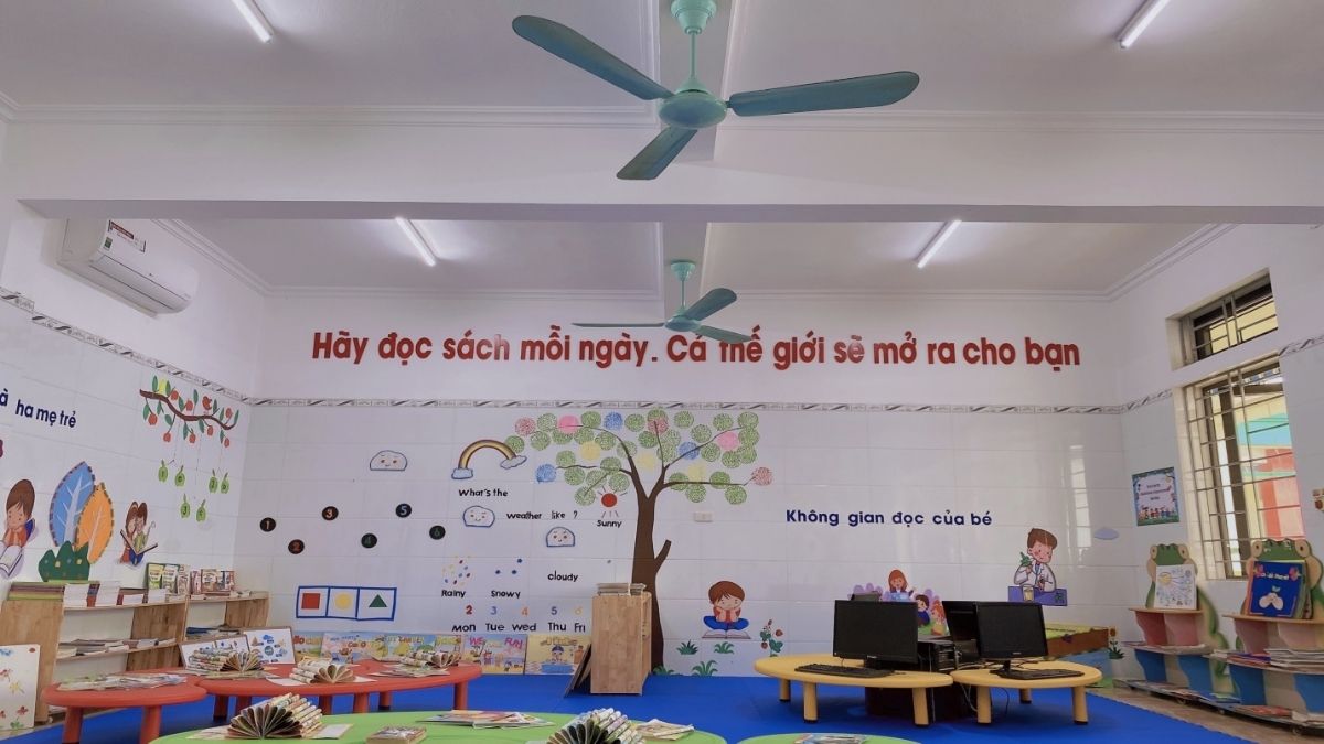 vẽ trang trí góc mầm non