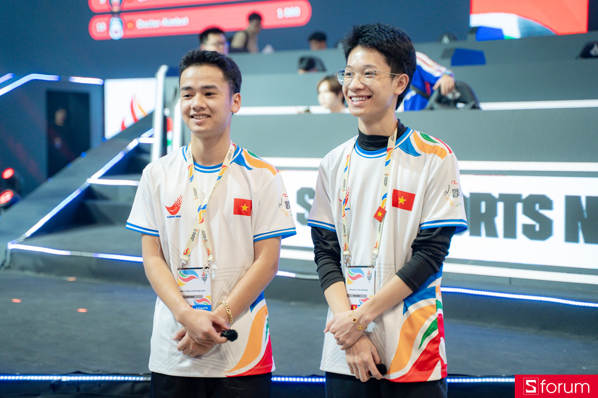 2 tuyển thủ VN