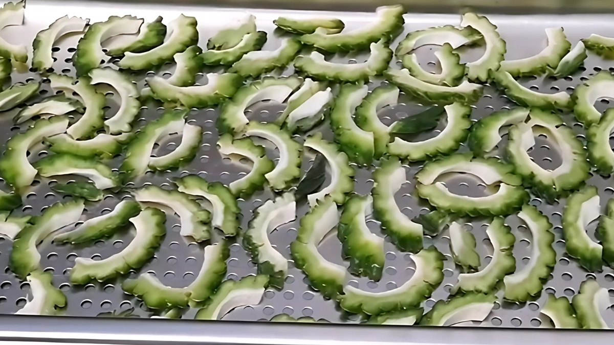 Cách làm mứt khổ qua bước 2