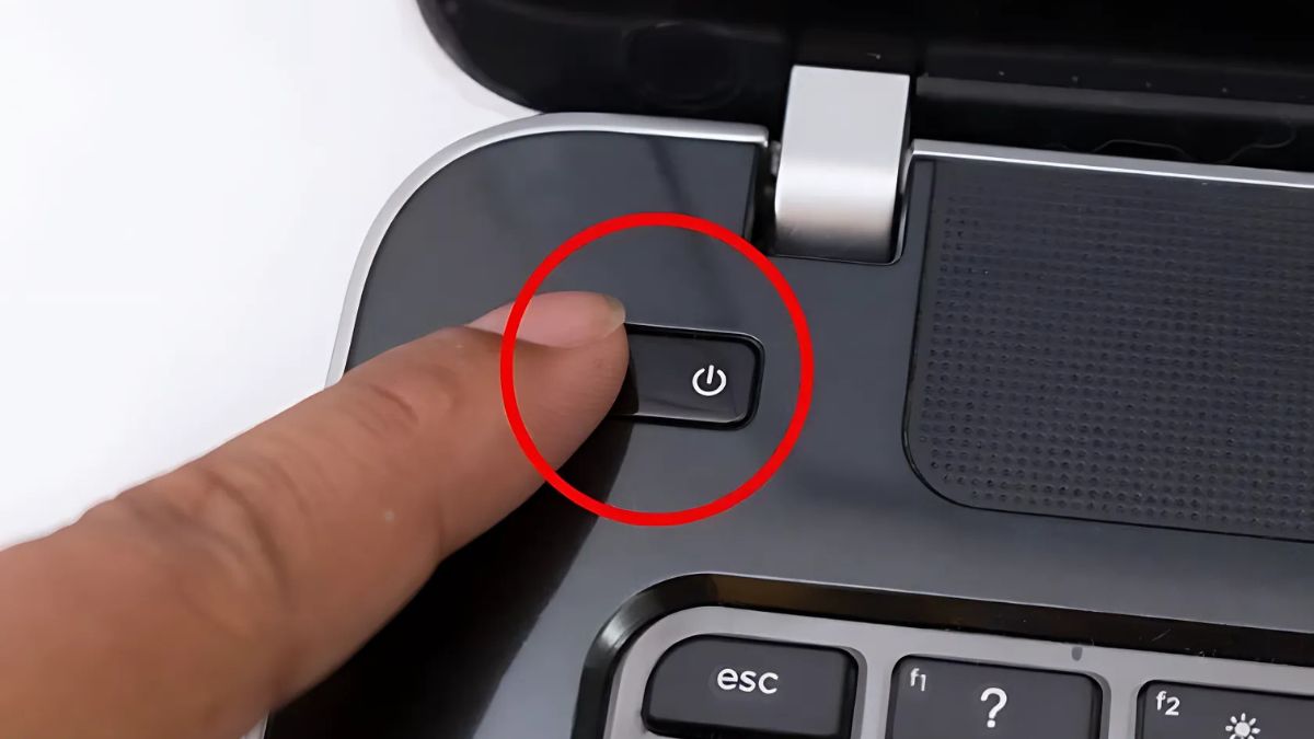 Cách tắt máy tính khi bị đơ màn hình