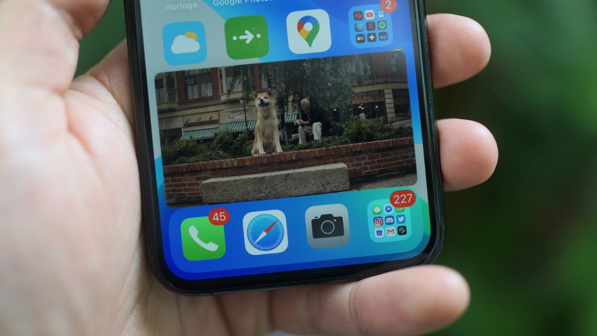 Lợi ích của tính năng xem YouTube ngoài màn hình iPhone