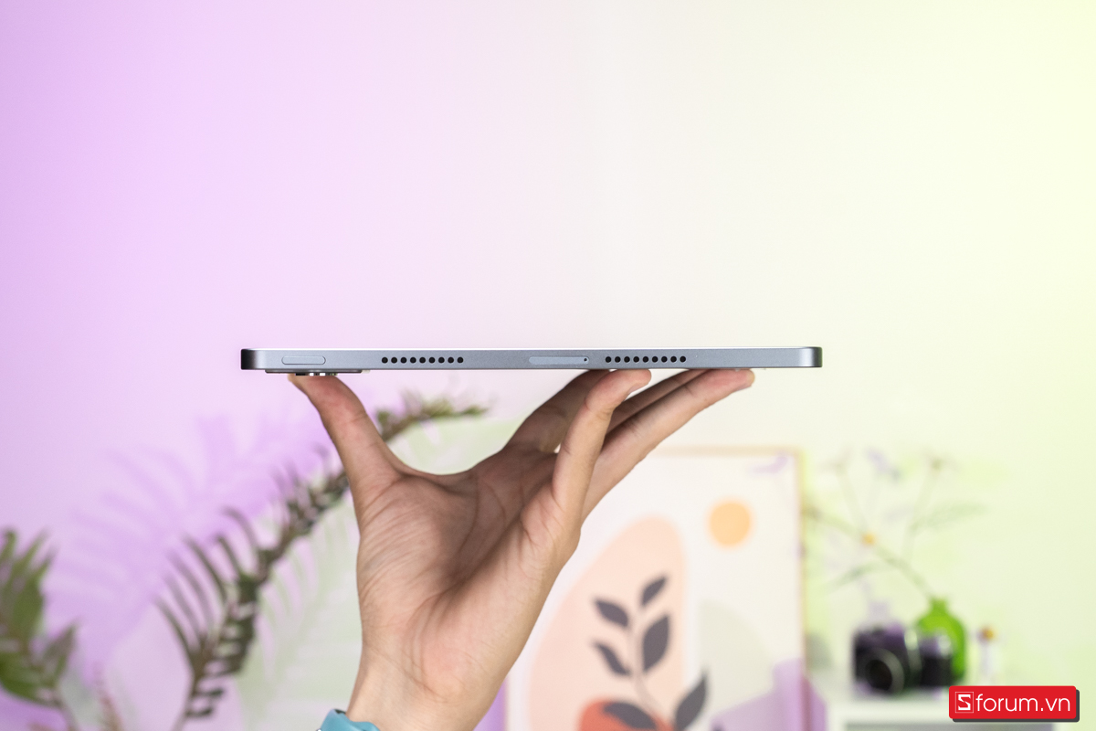 Trên tay Lenovo Idea Tab Pro với các 4 loa ngoài