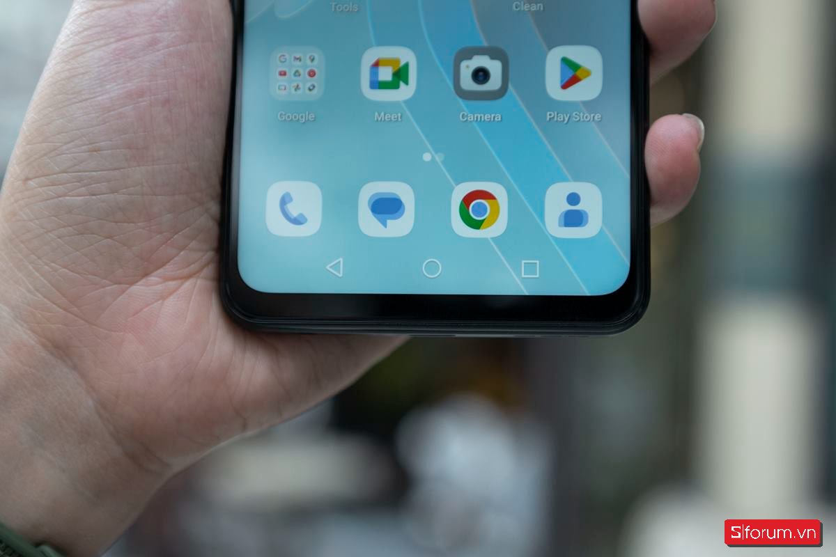 Trên tay Meizu Note 21 Pro với màn hình hiển thi to viền dày