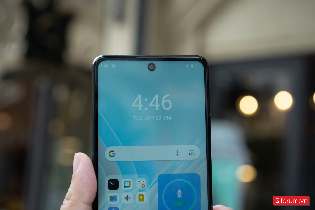 Trên tay Meizu Note 21 Pro với màn hình hiển thi to viền dày