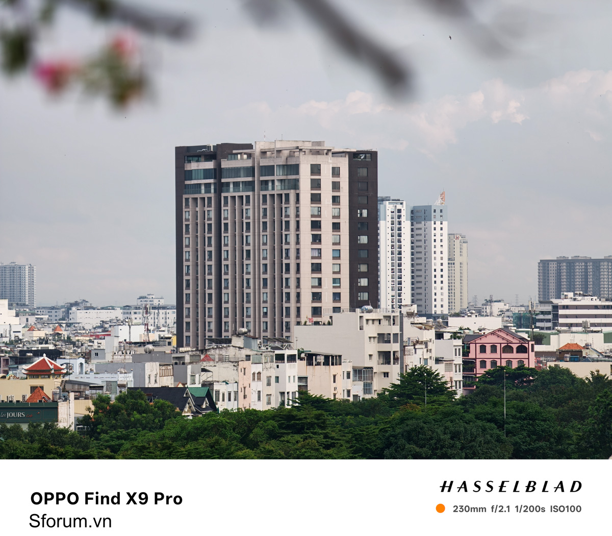Trên tay bộ lens OPPO Find X9 Pro ở khoảnh cách chụp 10X