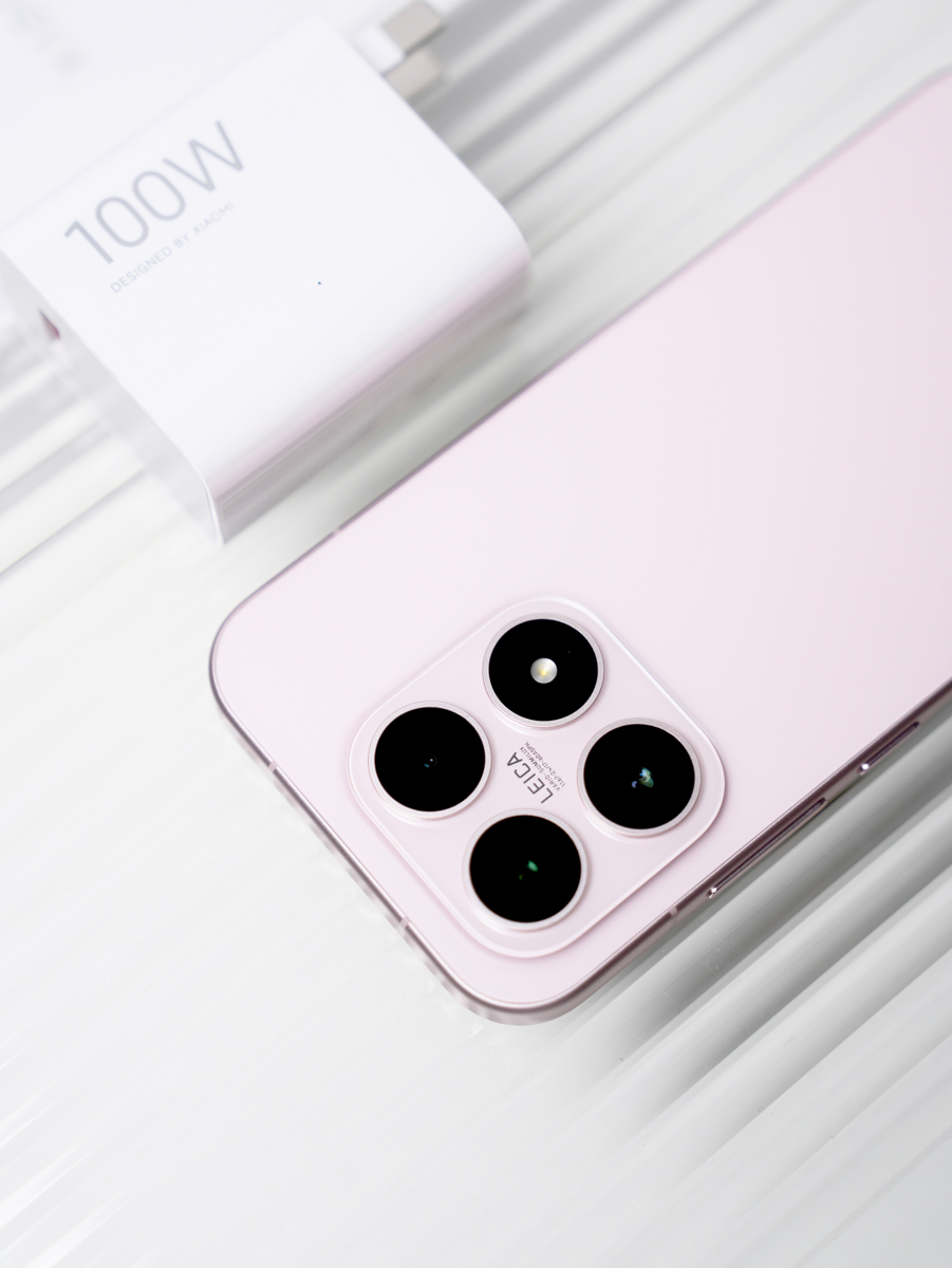 Cận cảnh Xiaomi 17 nổi bật với sự nhỏ gọn hiện đại