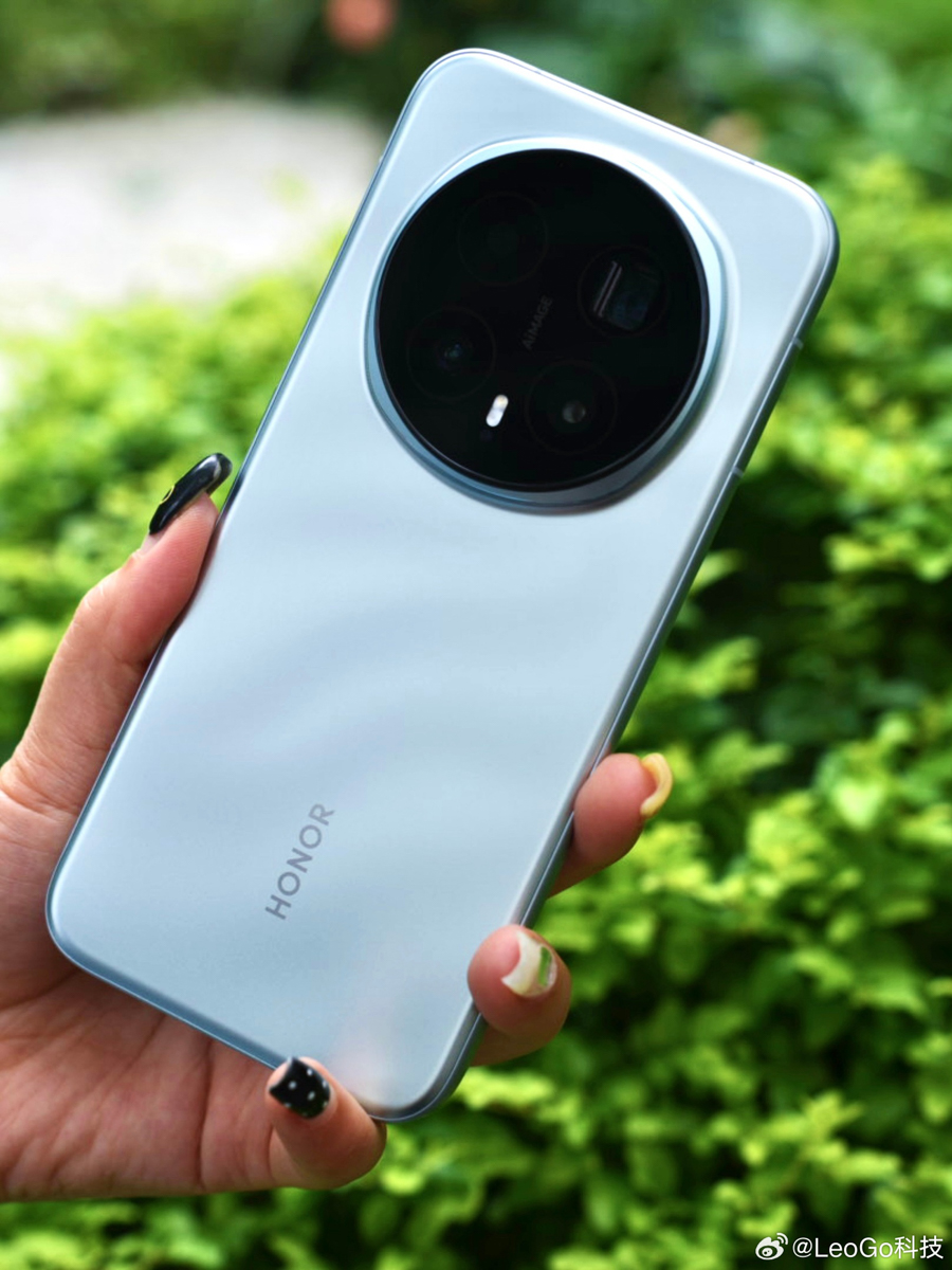 cận cảnh honor magic 8 pro với thiết kế gọn gàng