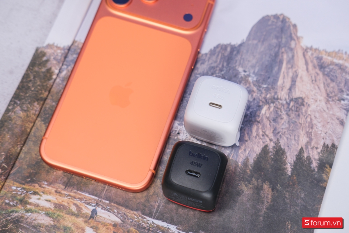 Trên tay bộ sạc cáp Belkin dành cho iPhone 17