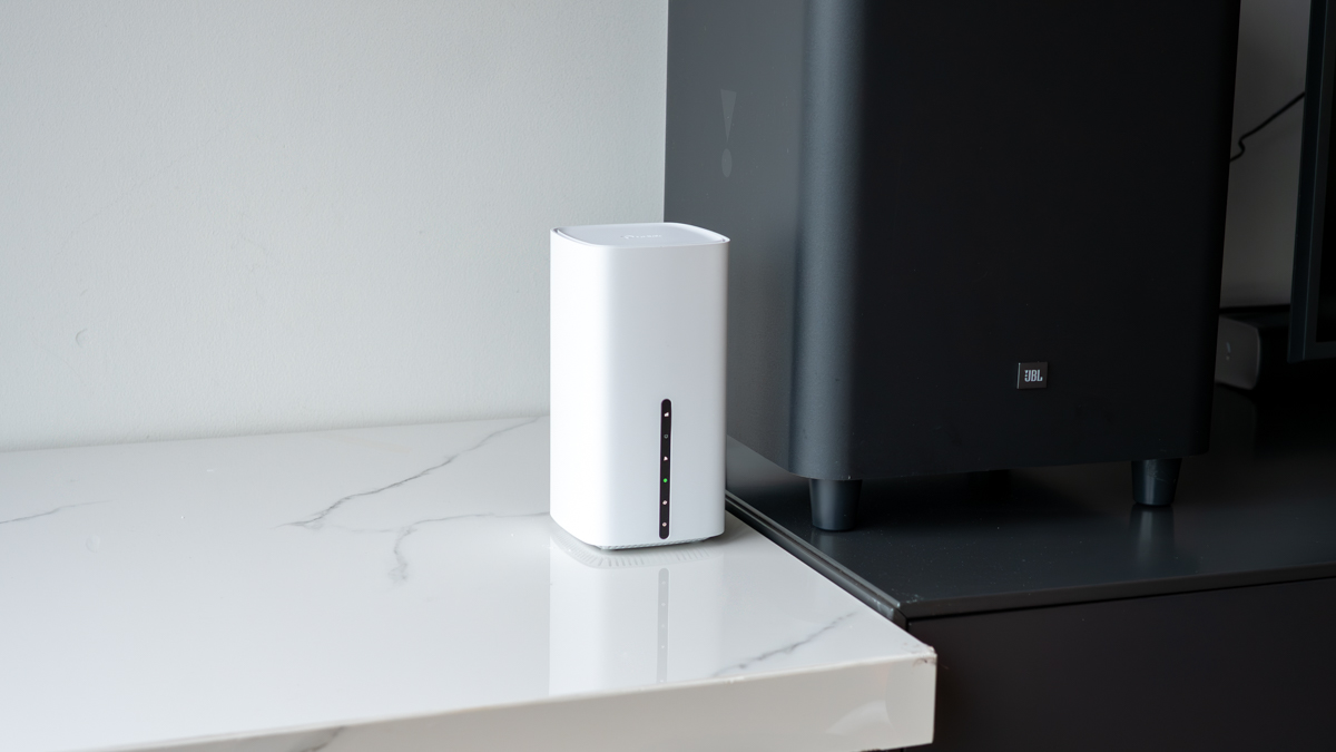 Trên tay TP-Link Archer NX200: Router 5G Wi-Fi 6 “cắm SIM là có mạng”, tốc độ chạm nóc 5G, giá 6.2 triệu