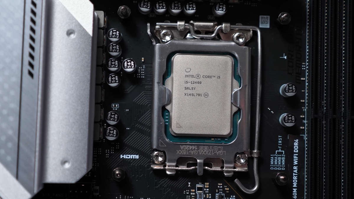 so sánh AMD Ryzen 5 7500F vs Intel Core i5-12400F trong đánh giá chi phí và hiệu năng