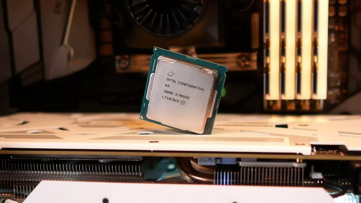 Đánh giá 10 năm CPU flagship của Intel với Core i7-8700K thuộc thế hệ Coffee Lake 6 nhân 12 luồng