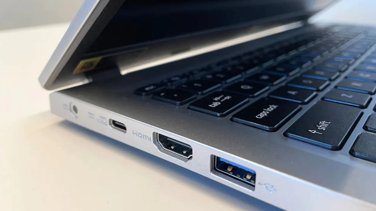 Đánh giá Acer Aspire Go 15 – cổng HDMI 2.1 và adapter sạc cắm được vào USB-C