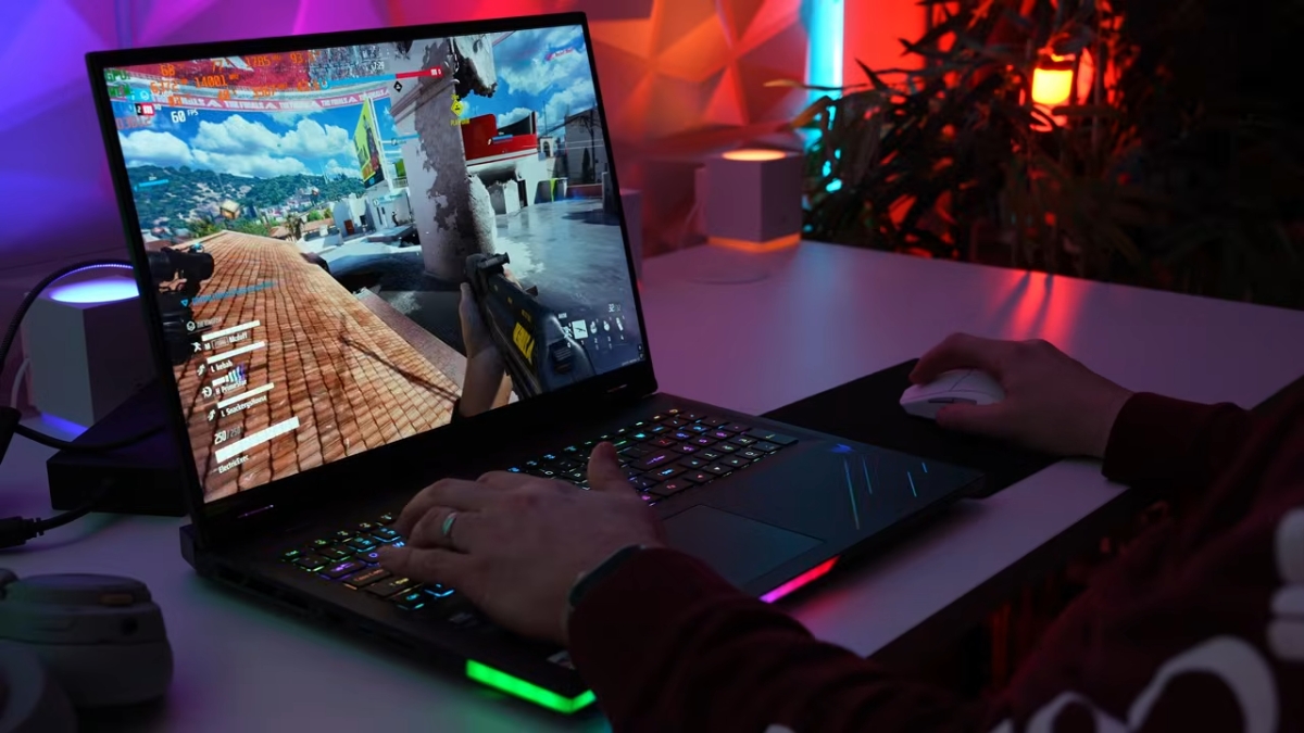 Đánh giá Acer Predator Helios 18 AI PH18-I71 với màn hình IPS Mini LED 18 inch độ phân giải WQUXGA